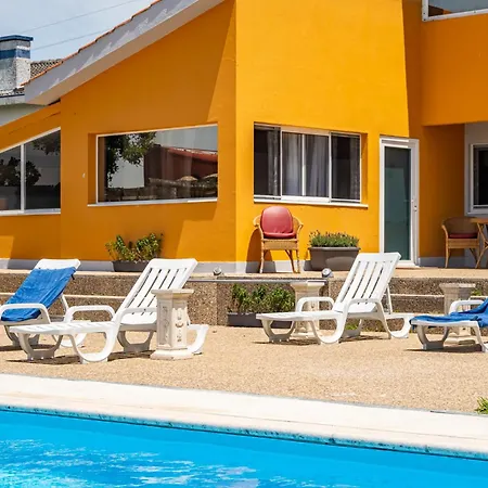 Wake Up With The Sea Breeze- With Pool 1 Rum i privatbostad Lavra
